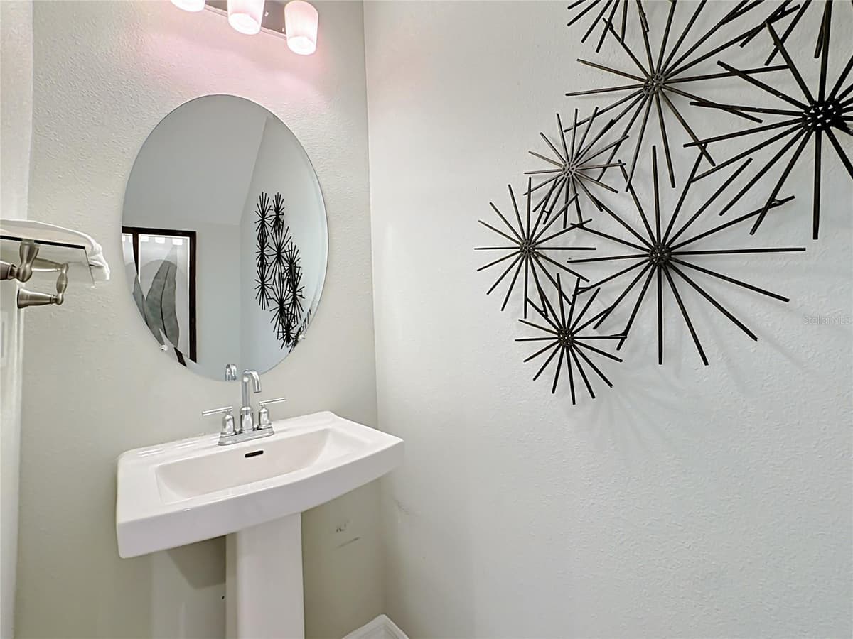 8429 LUNAR SKYE ST — photo 19 of 39
