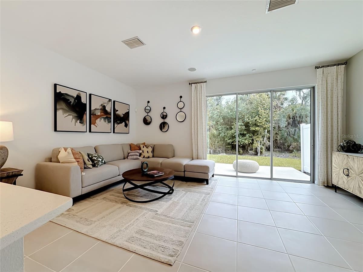 8429 LUNAR SKYE ST — photo 6 of 39