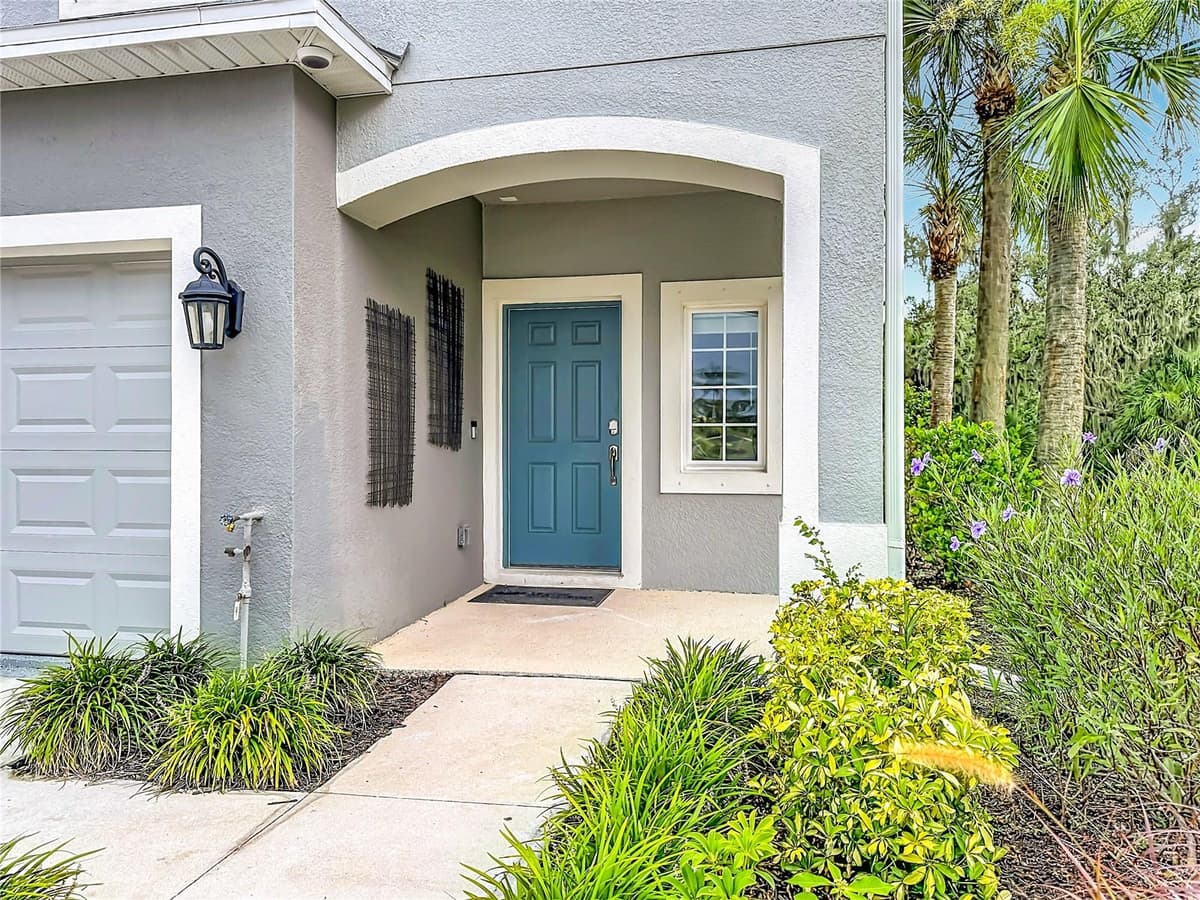 8429 LUNAR SKYE ST — photo 1 of 39