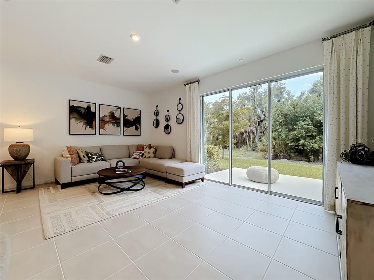 8429 LUNAR SKYE ST — photo 16 of 39