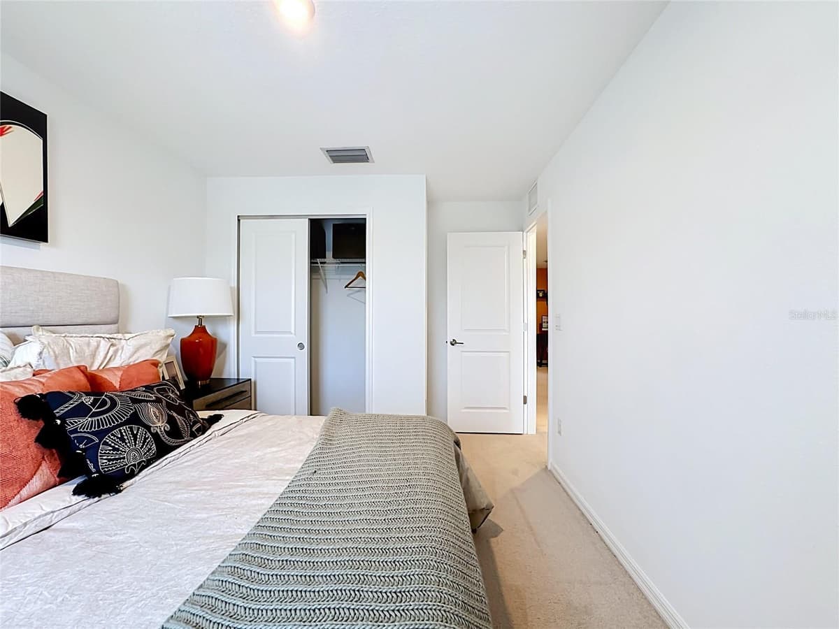8429 LUNAR SKYE ST — photo 24 of 39