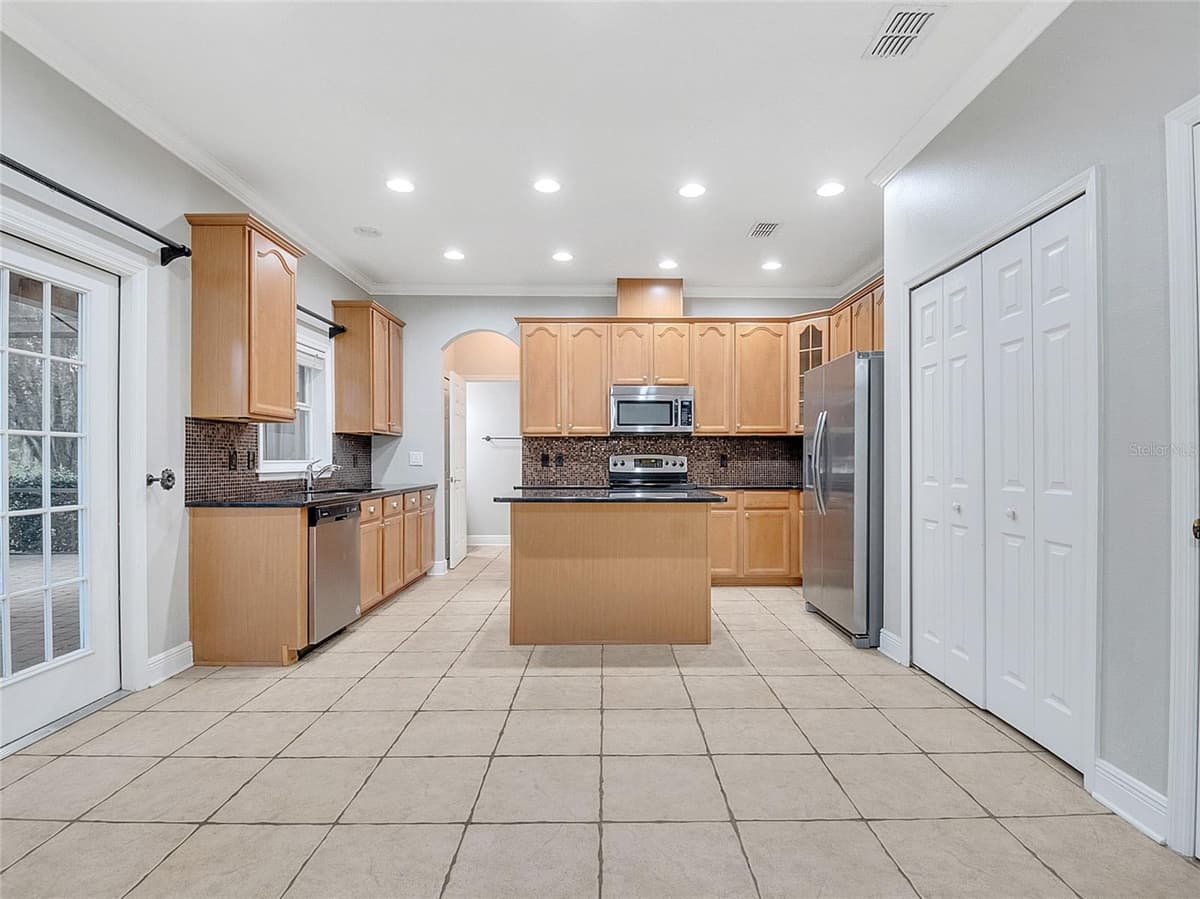 6607 EARTHGOLD DRIVE — photo 17 of 64
