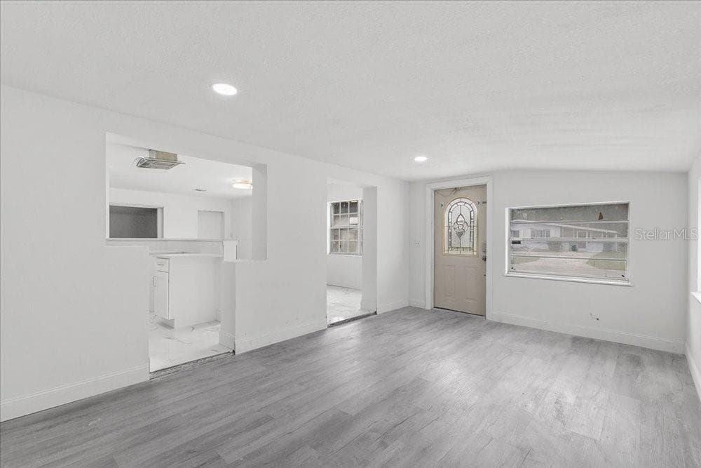 2256 SMATHER CIRCLE — photo 11 of 25