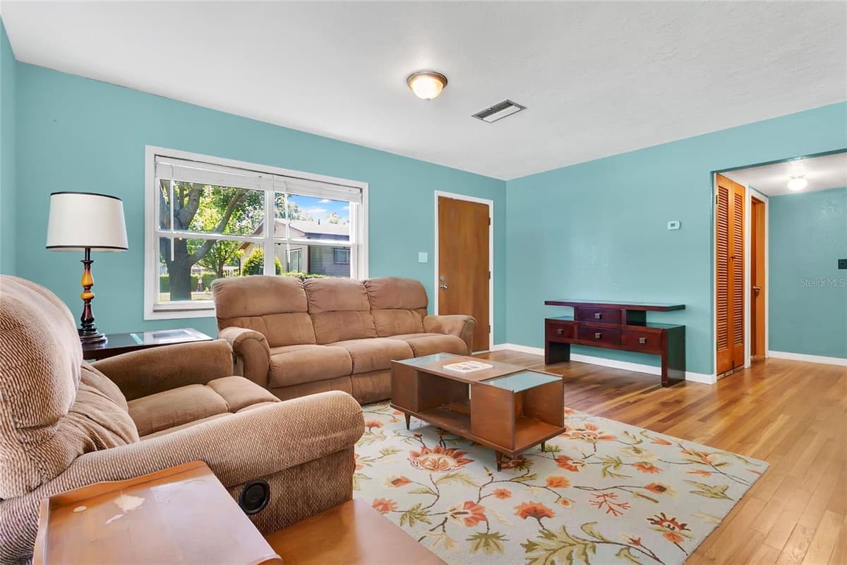 2418 JERSEY AVENUE — photo 6 of 40