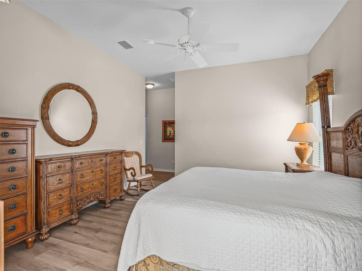 1134 SOUTHERN SUN DRIVE — photo 17 of 38