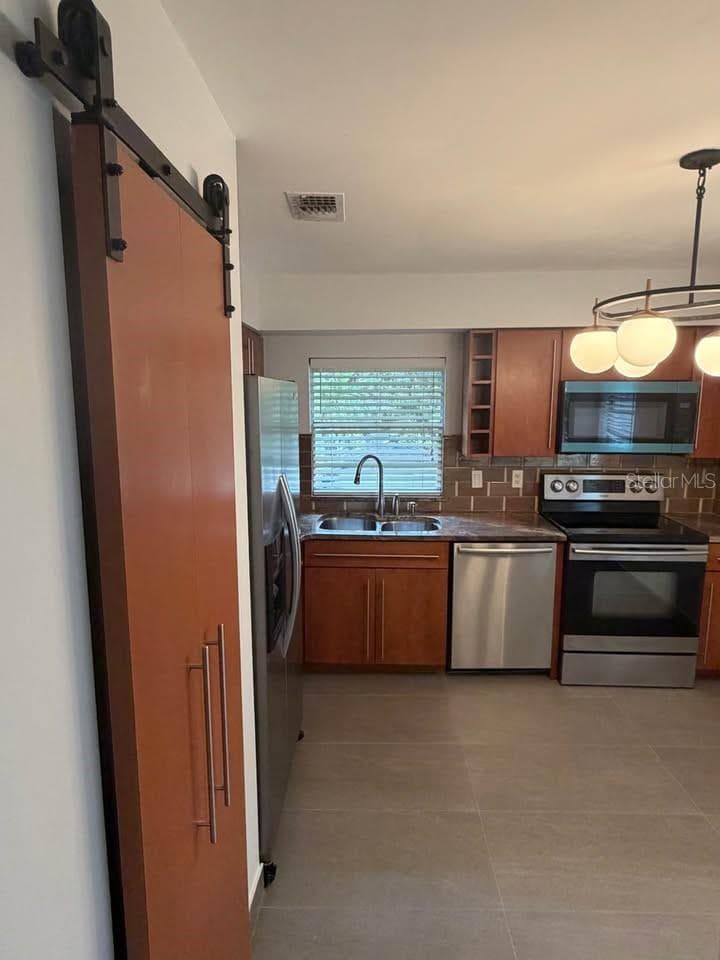 2568 LOTAFUN AVENUE — photo 11 of 25