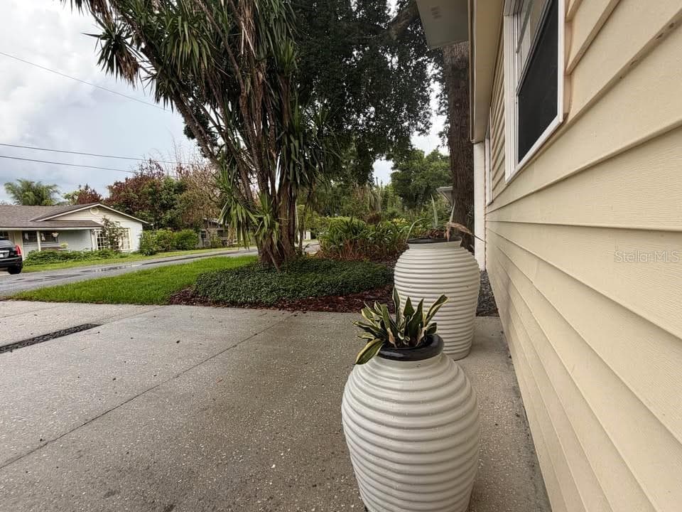 2568 LOTAFUN AVENUE — photo 3 of 25