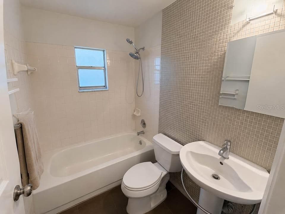 2568 LOTAFUN AVENUE — photo 17 of 25