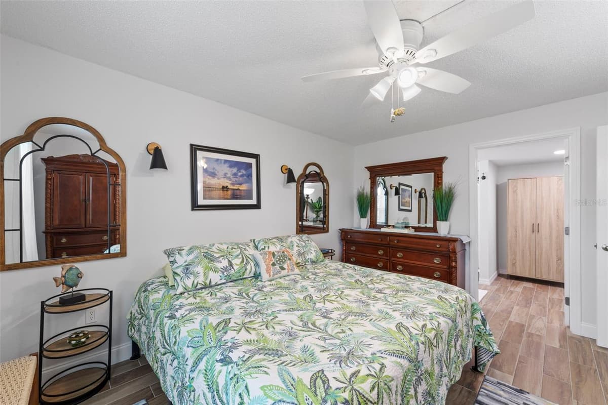 7104 NANTUCKET CIRCLE — photo 18 of 33