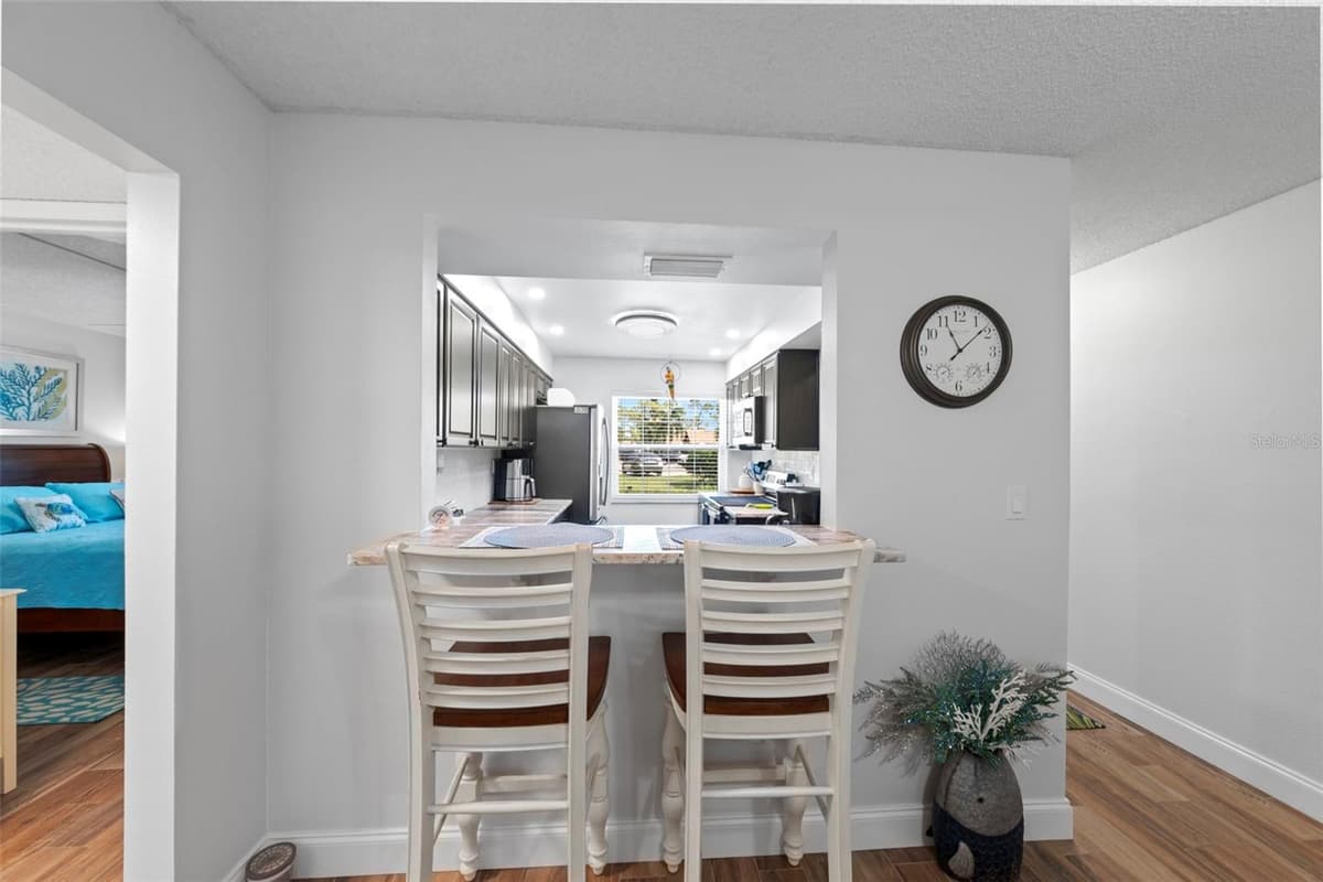 7104 NANTUCKET CIRCLE — photo 10 of 33