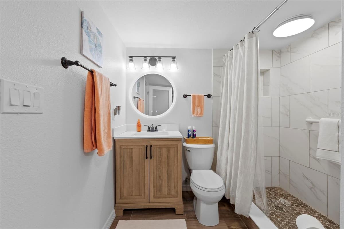 7104 NANTUCKET CIRCLE — photo 22 of 33