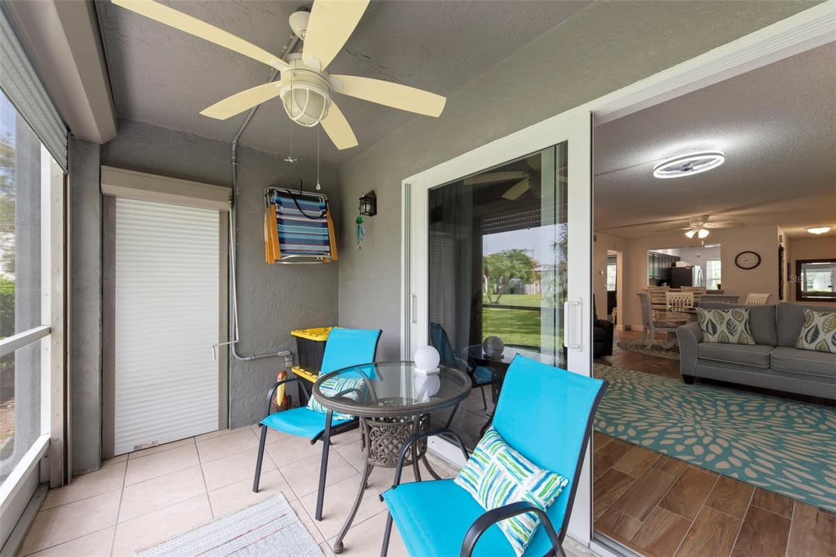 7104 NANTUCKET CIRCLE — photo 14 of 33