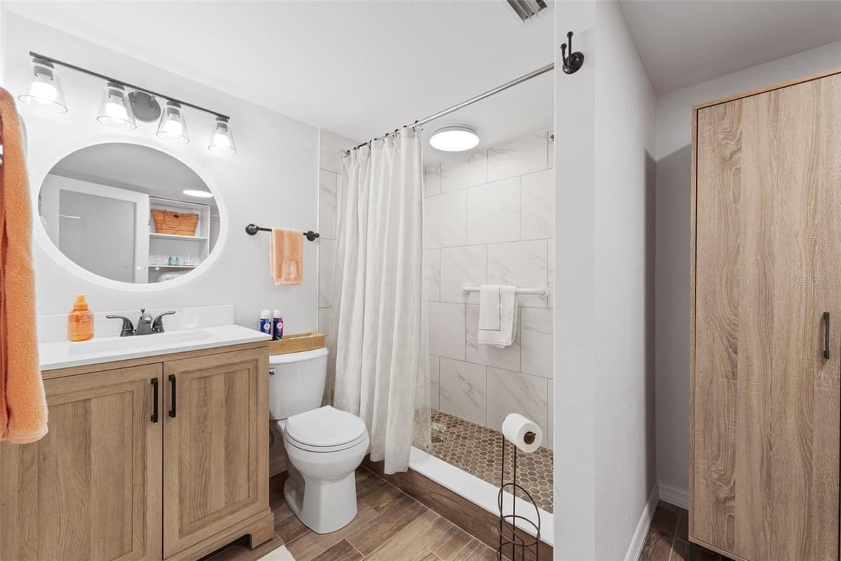 7104 NANTUCKET CIRCLE — photo 20 of 33