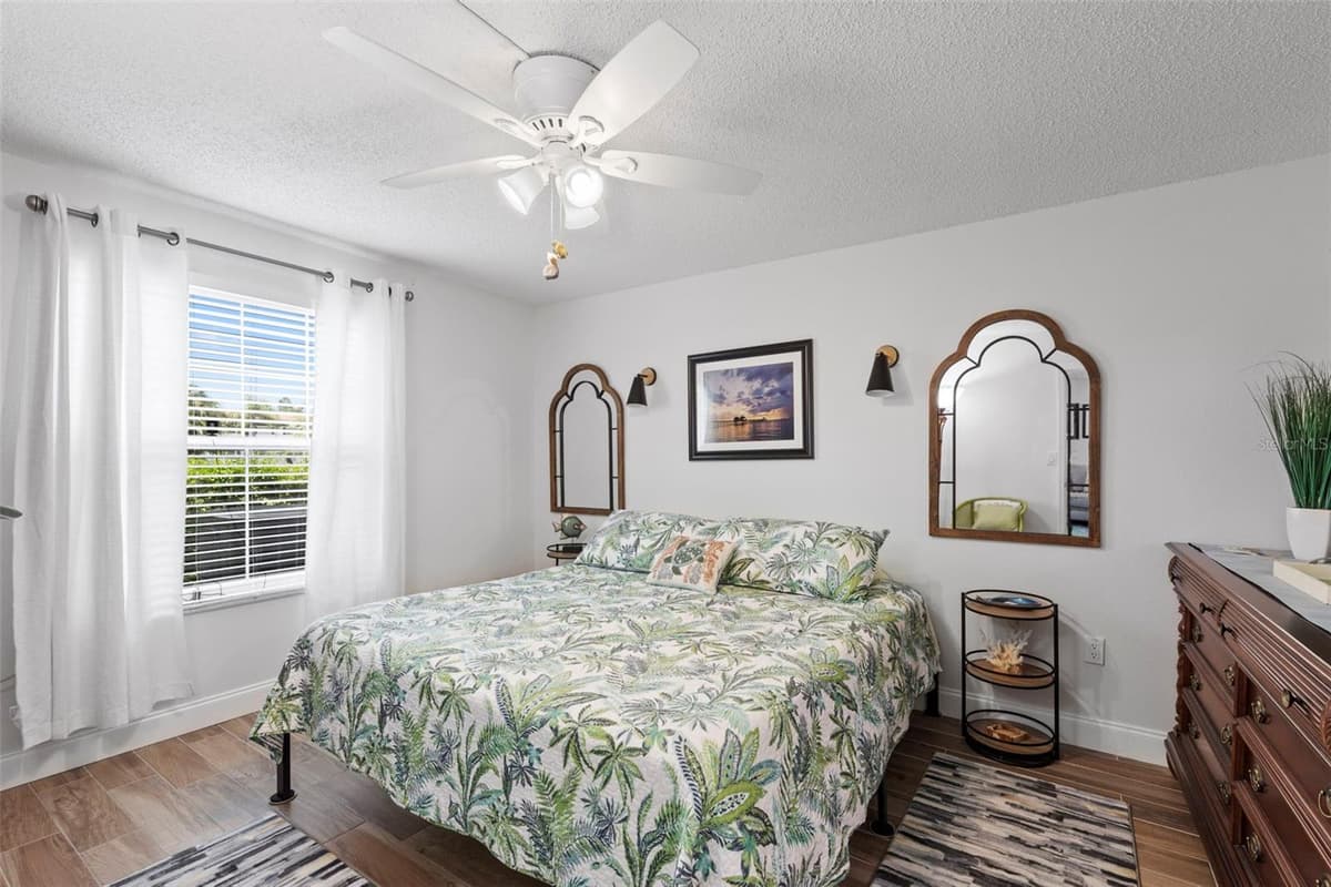 7104 NANTUCKET CIRCLE — photo 19 of 33