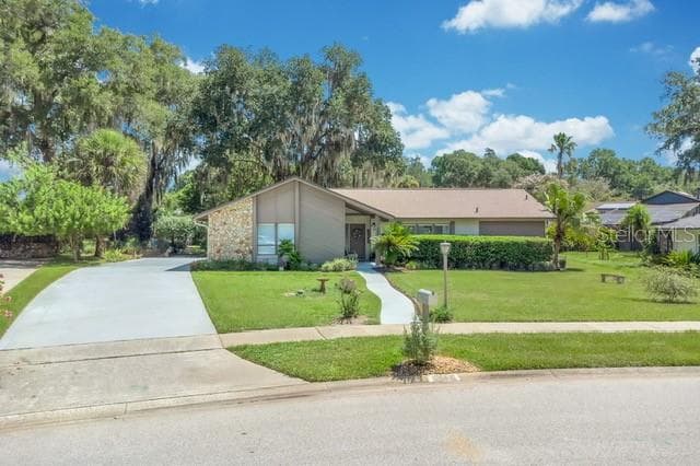3611 DAHILL COURT — photo 1 of 36