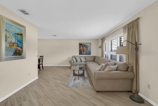 3611 DAHILL COURT — photo 9 of 36