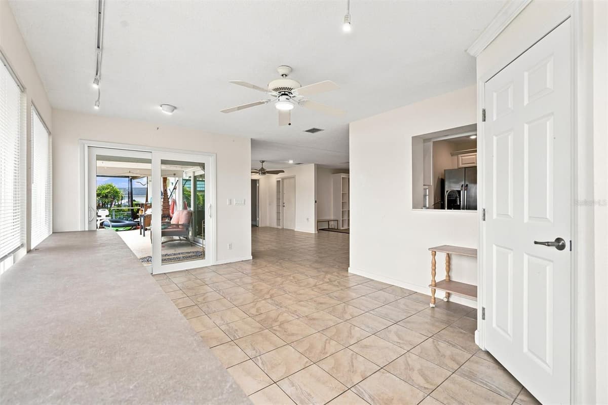 1811 MILFORD CIRCLE — photo 14 of 65