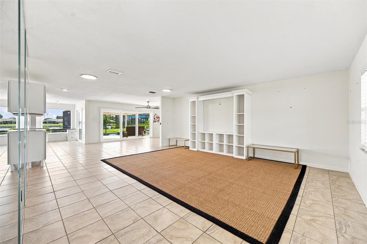 1811 MILFORD CIRCLE — photo 4 of 65