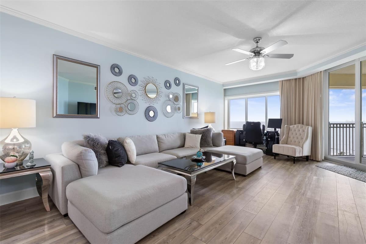 200 OCEAN CREST DRIVE — photo 10 of 71