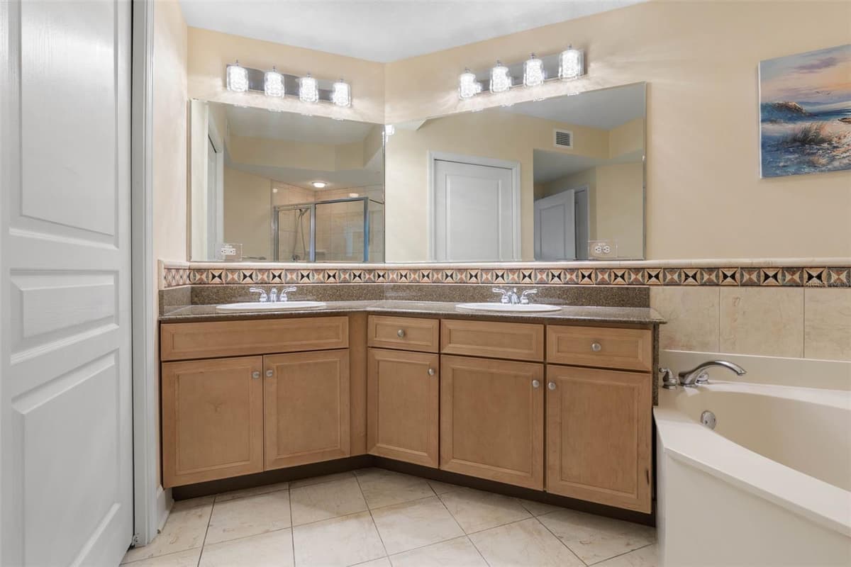 200 OCEAN CREST DRIVE — photo 25 of 71