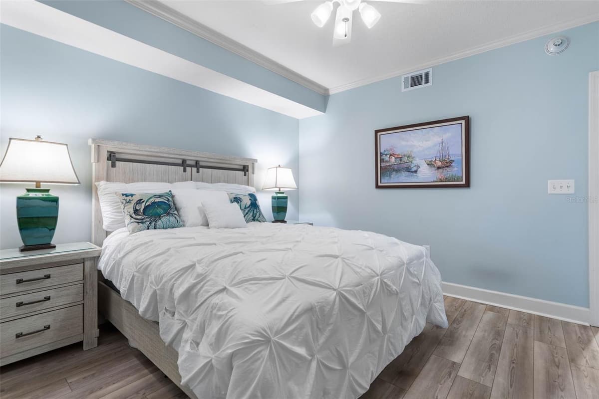 200 OCEAN CREST DRIVE — photo 35 of 71