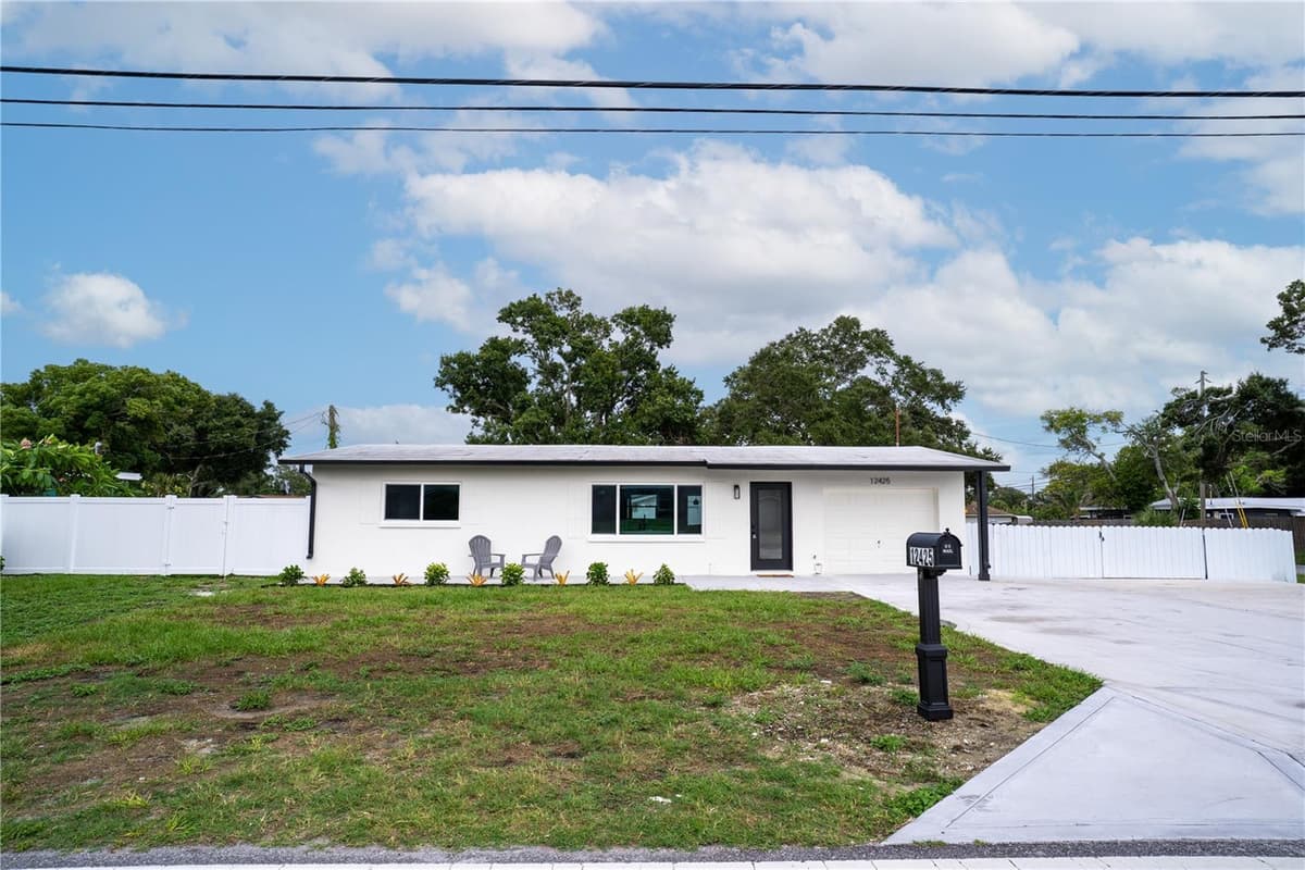 12425 RIDGE ROAD — photo 1 of 39