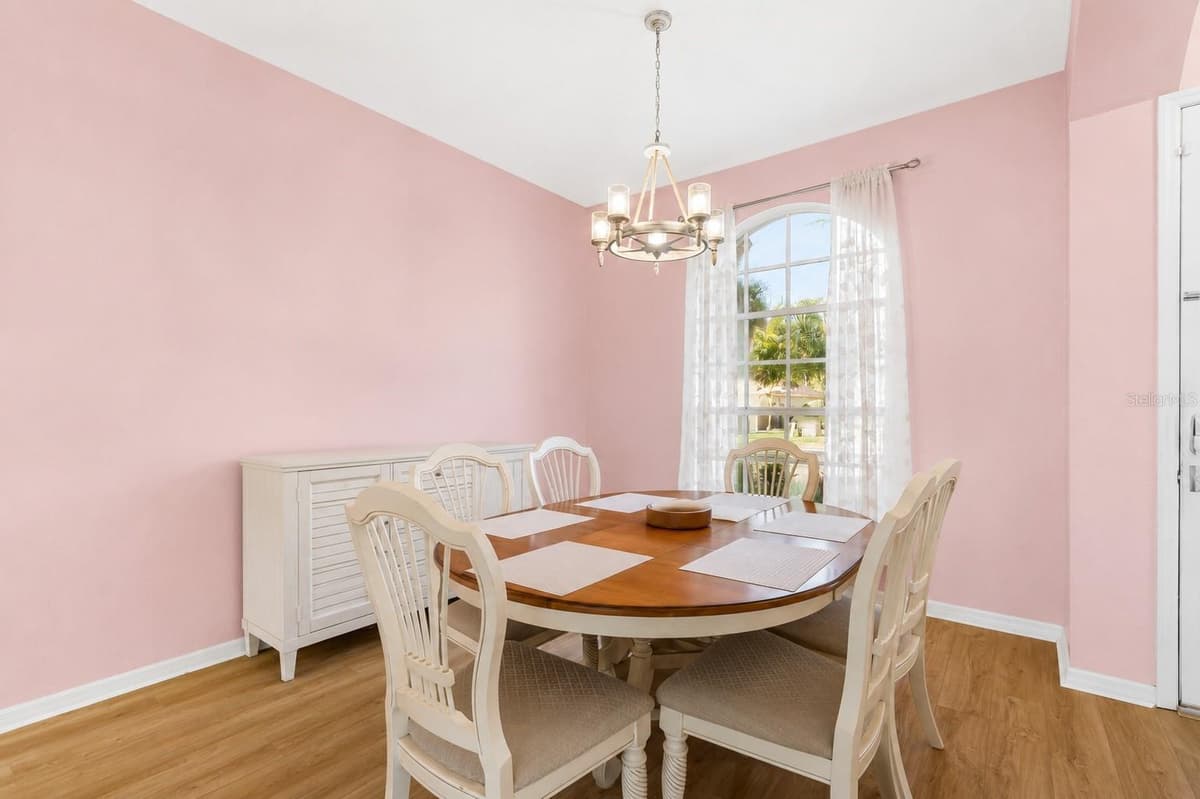 12213 ROSELAND DRIVE — photo 11 of 52