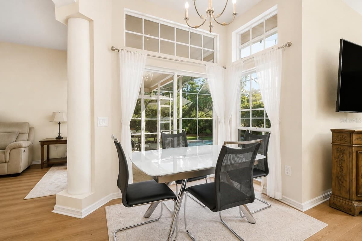 12213 ROSELAND DRIVE — photo 9 of 52