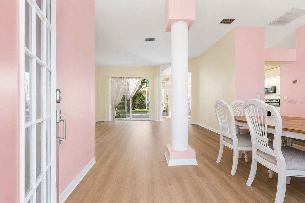 12213 ROSELAND DRIVE — photo 13 of 52