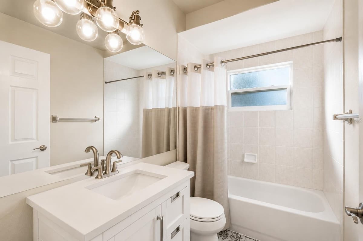 12213 ROSELAND DRIVE — photo 31 of 52