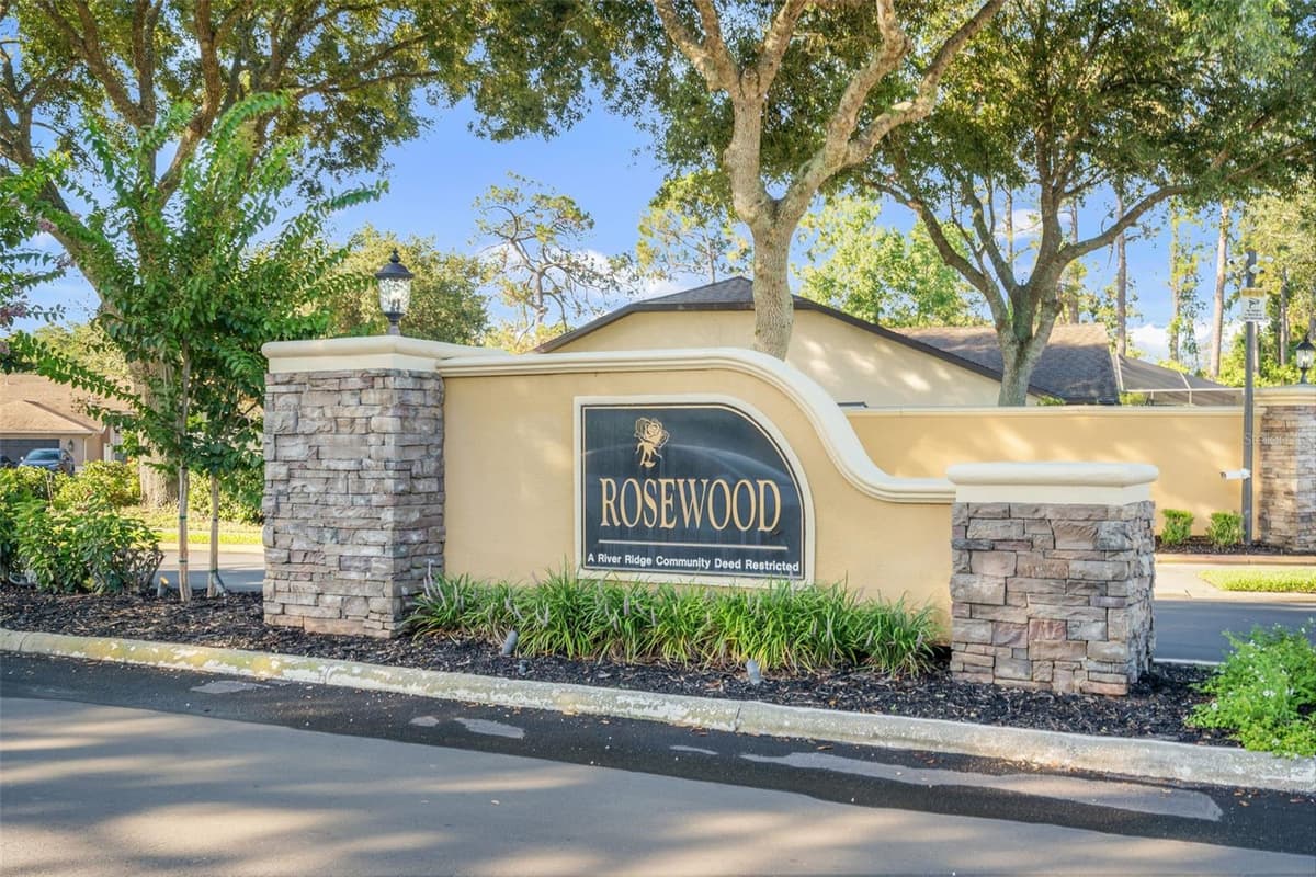 12213 ROSELAND DRIVE — photo 41 of 52