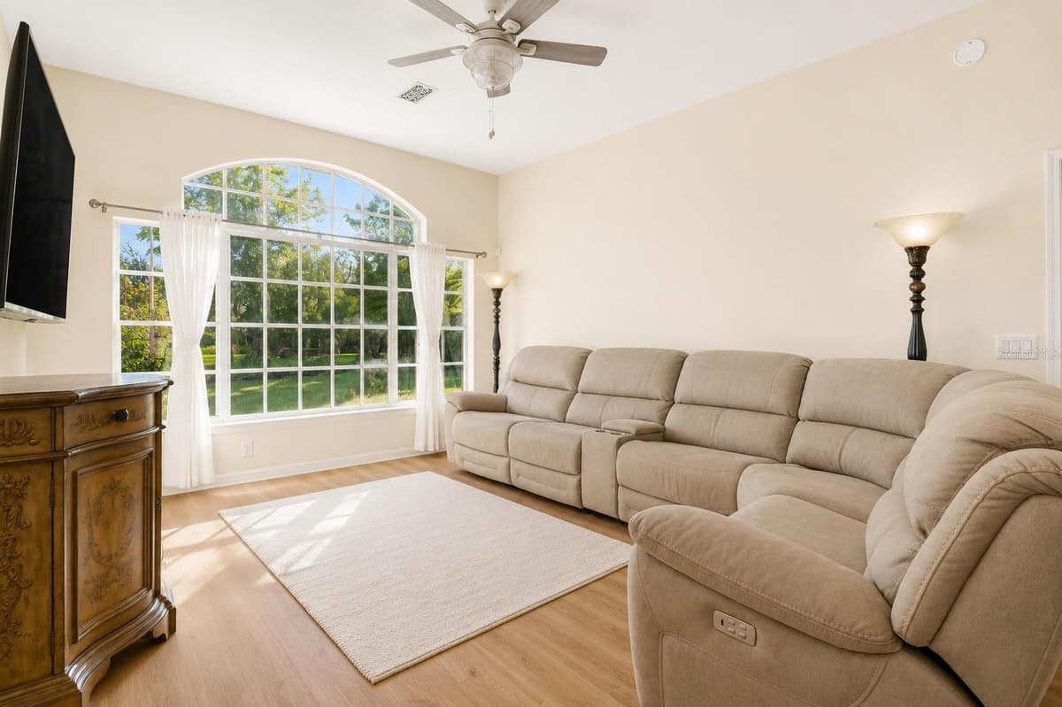 12213 ROSELAND DRIVE — photo 12 of 52