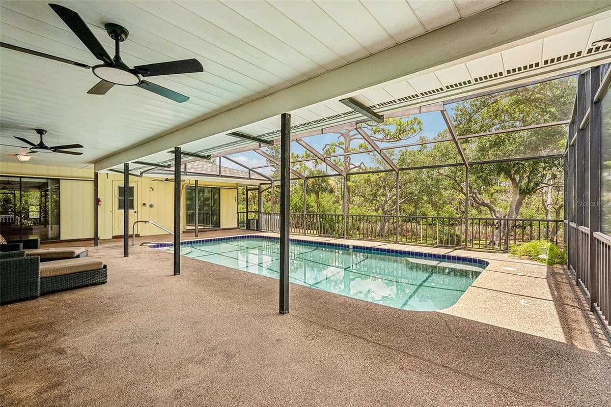 1305 SORRENTO WOODS BOULEVARD — photo 30 of 38