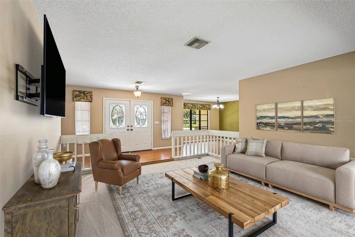 1305 SORRENTO WOODS BOULEVARD — photo 7 of 38