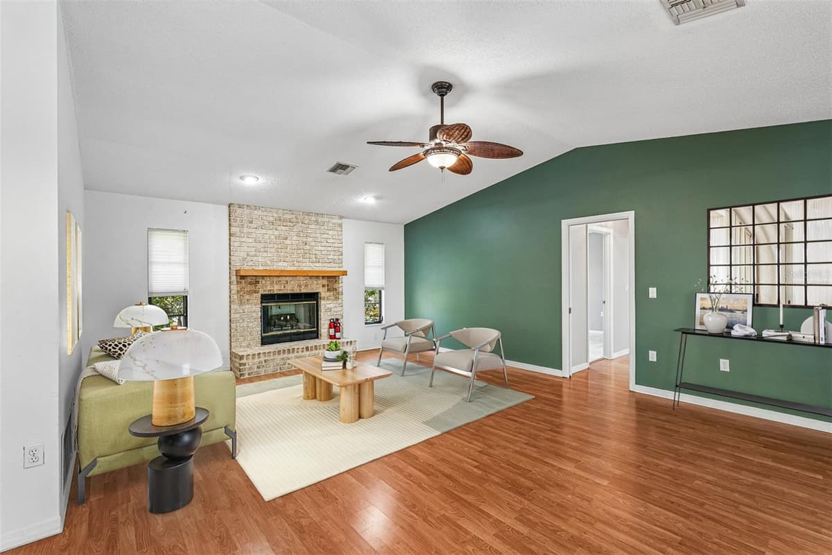 1305 SORRENTO WOODS BOULEVARD — photo 14 of 38