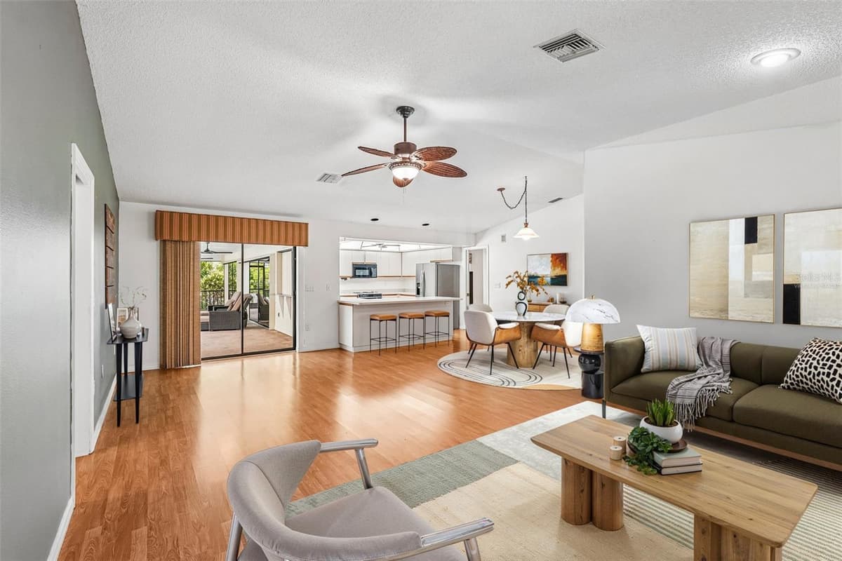 1305 SORRENTO WOODS BOULEVARD — photo 16 of 38