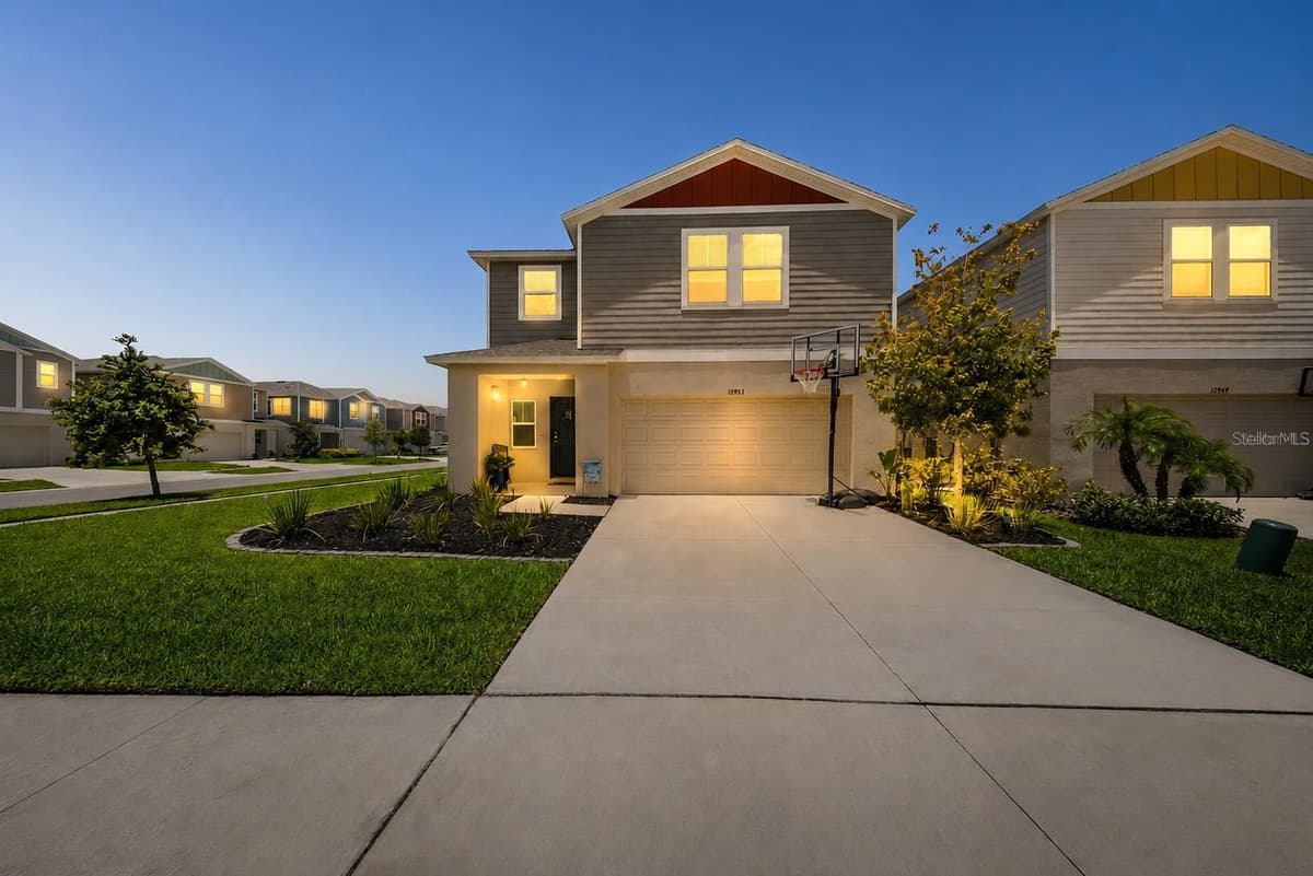 12953 CAMARILLO PLACE — photo 1 of 42