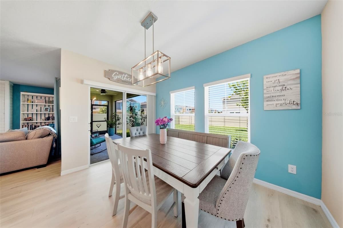 12953 CAMARILLO PLACE — photo 14 of 42