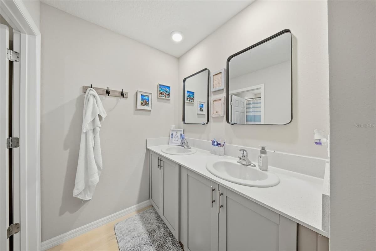 12953 CAMARILLO PLACE — photo 28 of 42