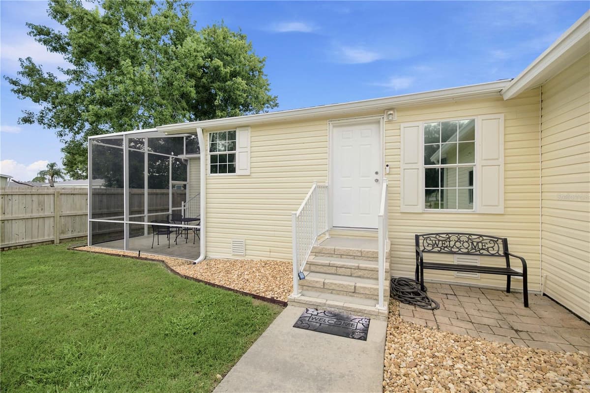 5230 LEXINGTON CIRCLE — photo 4 of 38