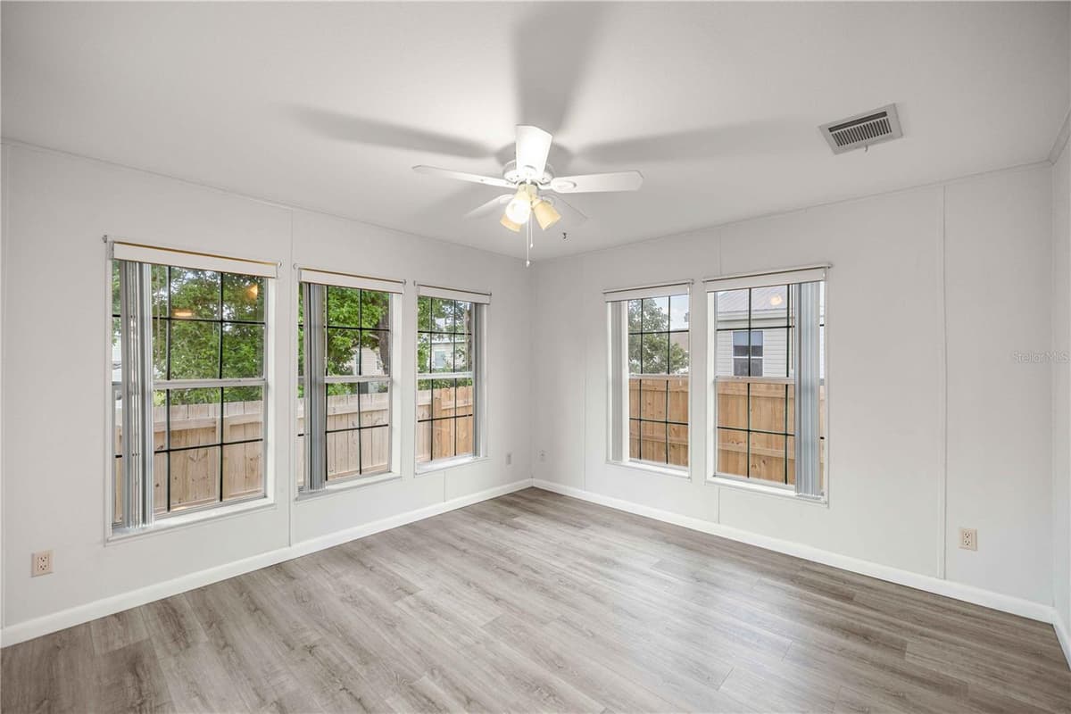 5230 LEXINGTON CIRCLE — photo 14 of 38