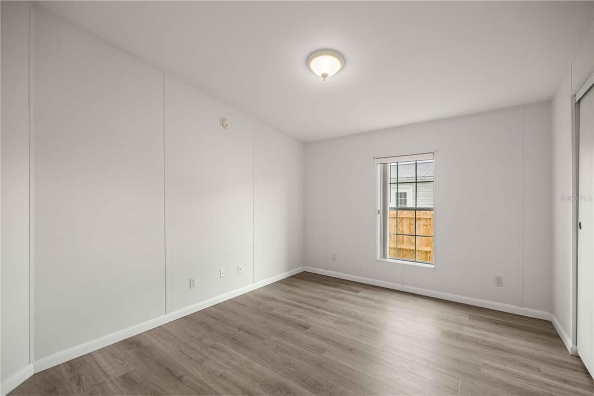 5230 LEXINGTON CIRCLE — photo 17 of 38