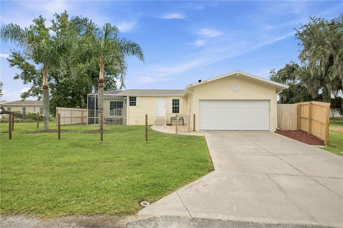 5230 LEXINGTON CIRCLE — photo 1 of 38