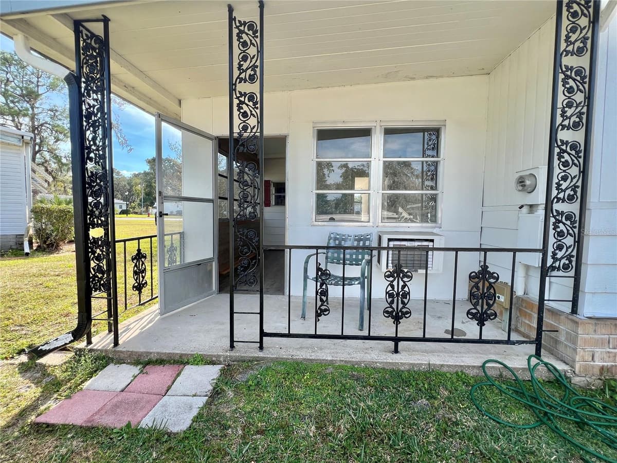 222 HAWTHORNE BOULEVARD — photo 46 of 58