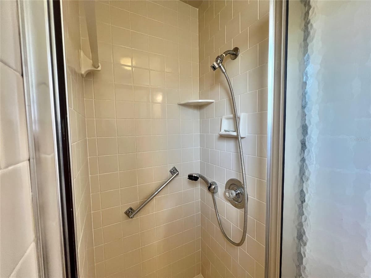 222 HAWTHORNE BOULEVARD — photo 34 of 58
