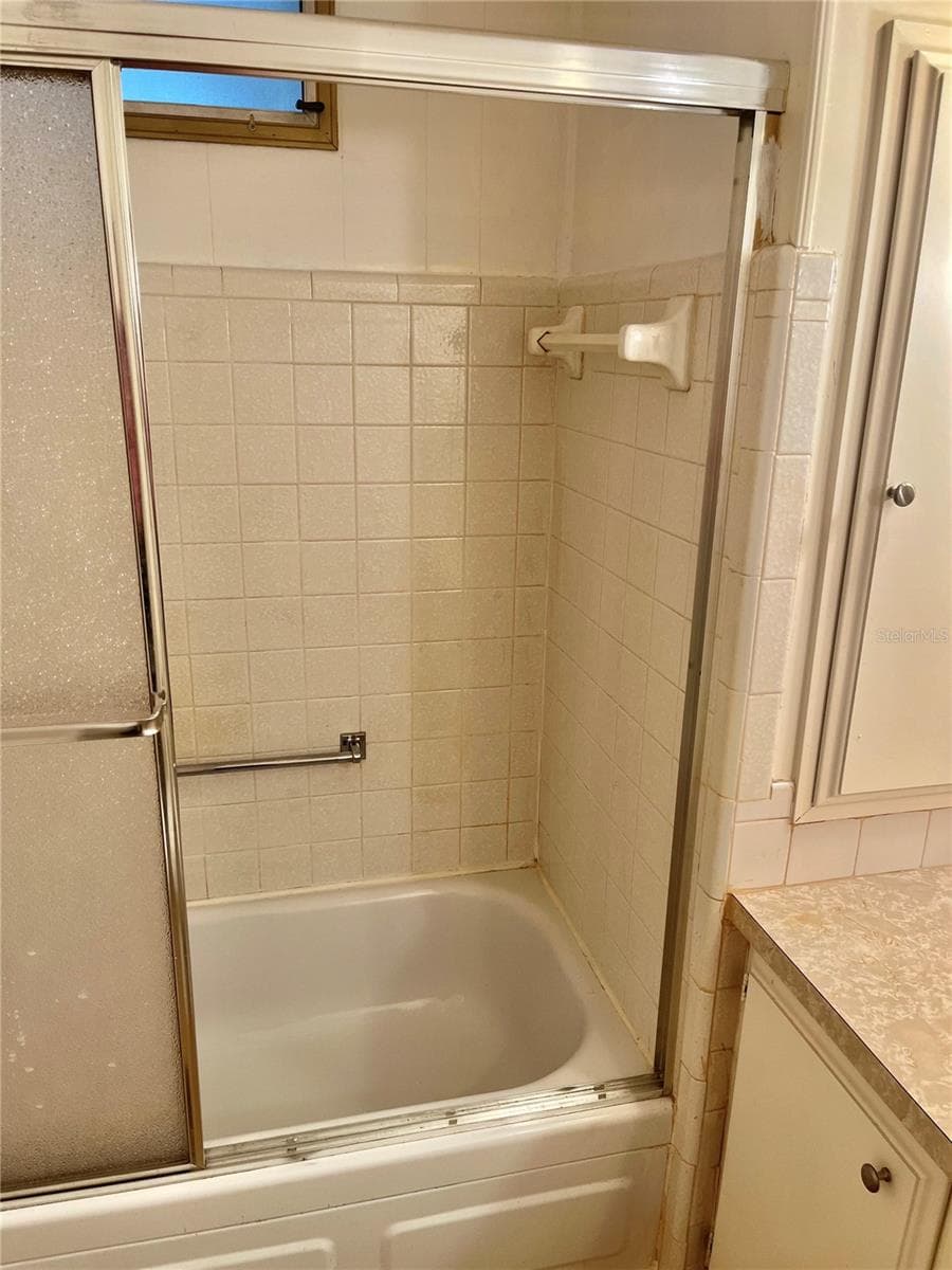 222 HAWTHORNE BOULEVARD — photo 40 of 58