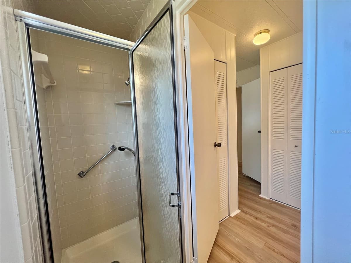 222 HAWTHORNE BOULEVARD — photo 33 of 58