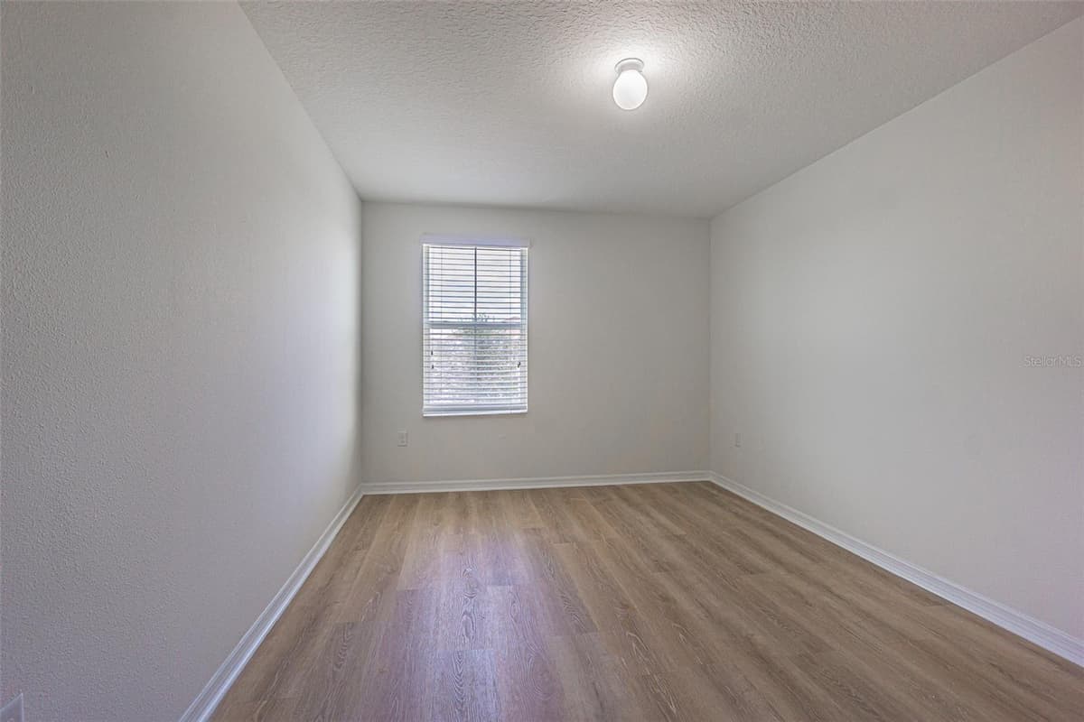 10536 WHISPERING HAMMOCK DRIVE — photo 17 of 29