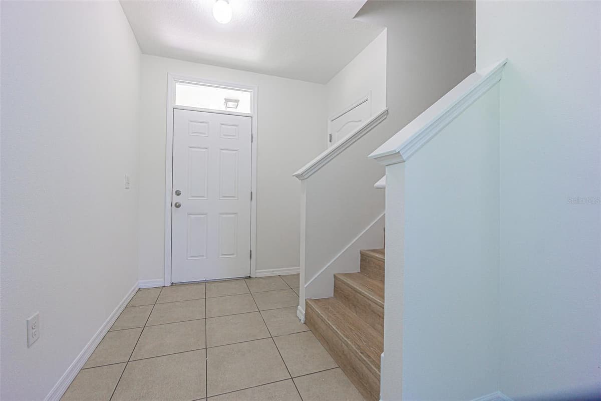 10536 WHISPERING HAMMOCK DRIVE — photo 9 of 29
