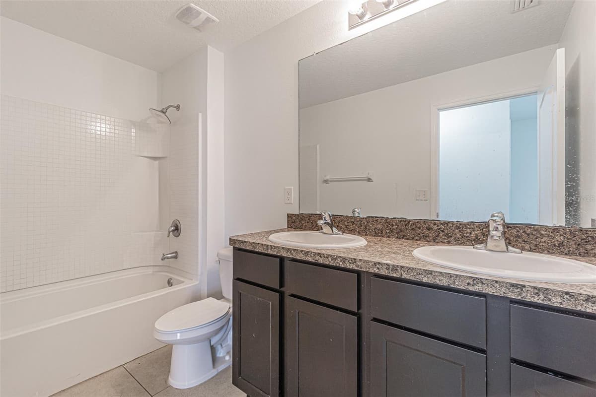 10536 WHISPERING HAMMOCK DRIVE — photo 11 of 29